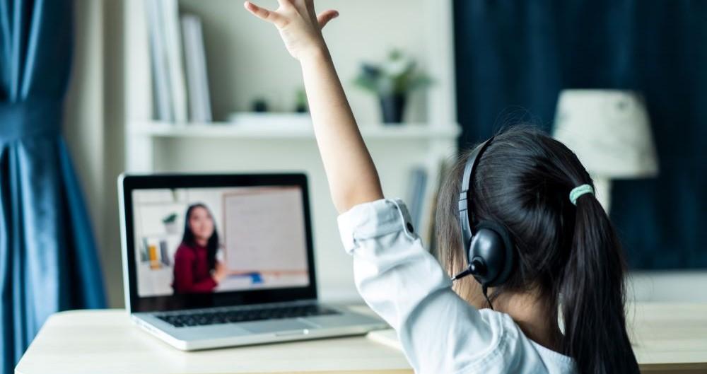 Student learning with AI-powered remote tutoring